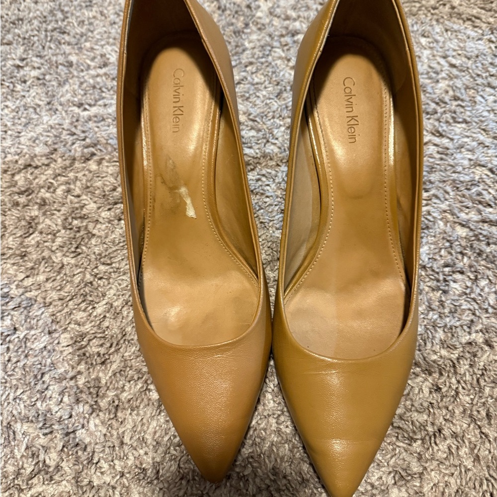 Two Pairs!!! Calvin Klein Women's Heels. Neutral and Navy!